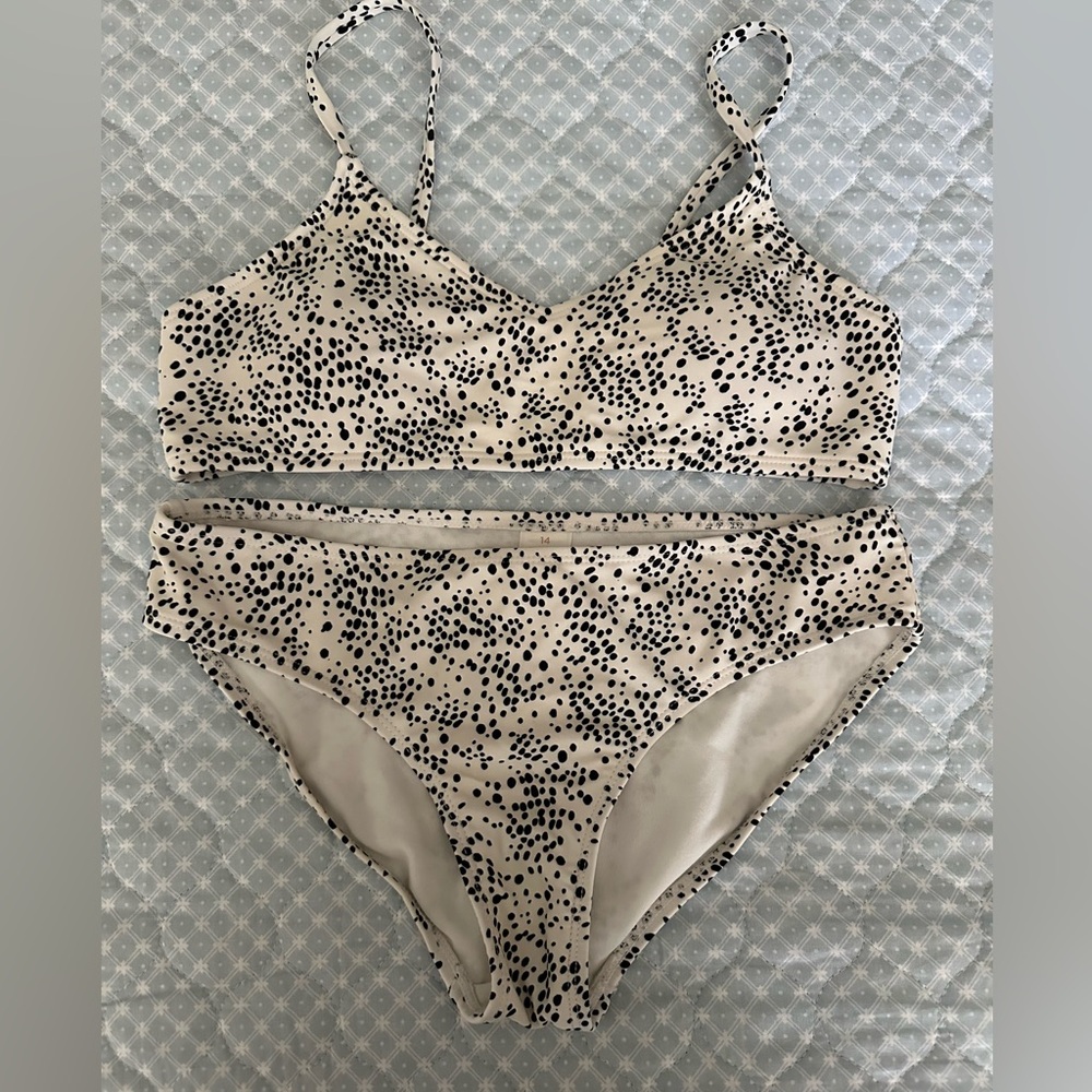 Size 14 girls swimsuit by GB girls swimwear, worn twice, smoke and dog free home